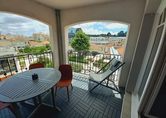 Arcachon Hyper Centre - Spacieux Appartement 2 Chambres Parking Et Terrasse