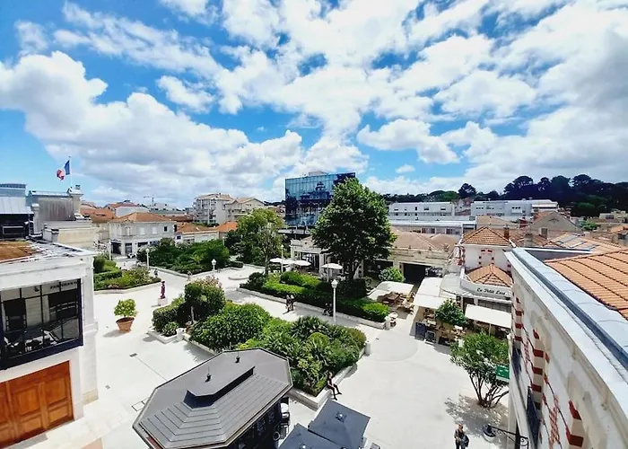 Arcachon Hyper Centre - Spacieux Appartement 2 Chambres Parking Et Terrasse