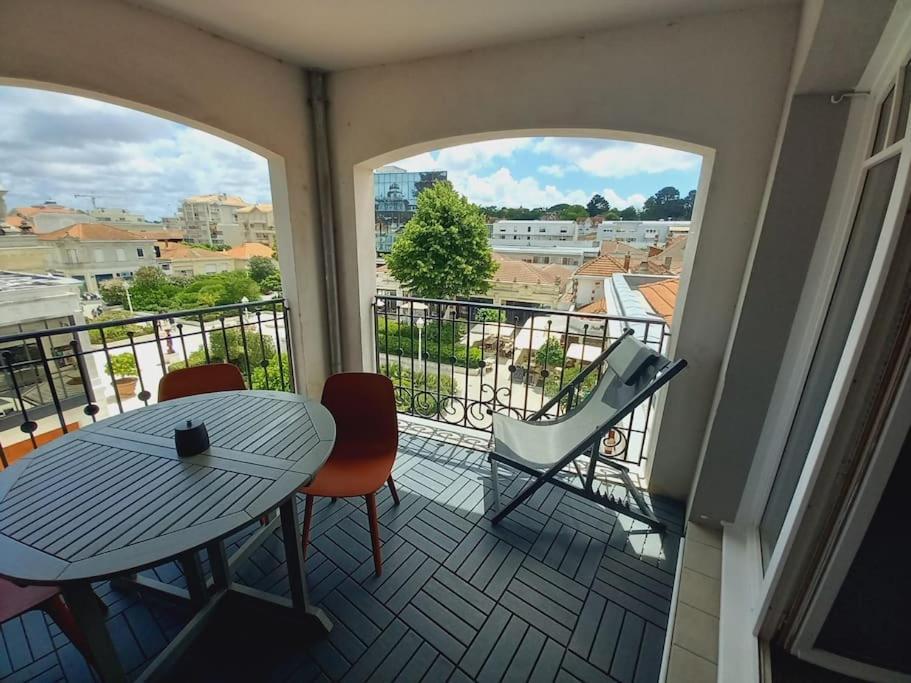 Hyper Centre - Spacieux 2 Parking Et Terrasse Appartement Arcachon