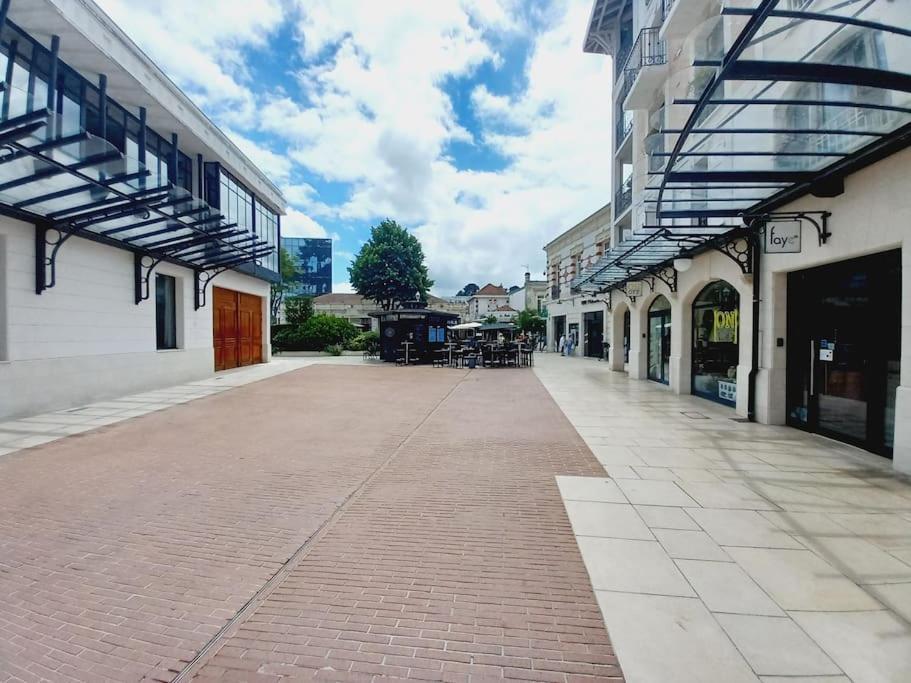 Hyper Centre - Spacieux 2 Parking Et Terrasse Appartement